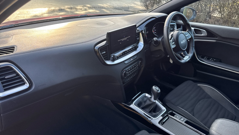 Kia Ceed 1.5T GDi ISG 138 GT-Line 5dr Petrol Hatchback